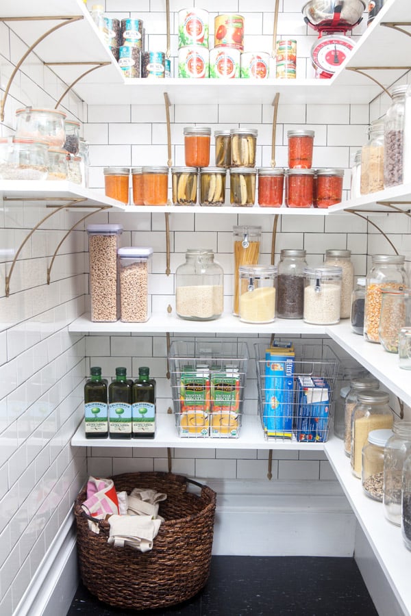 PANTRY TOUR /ORGANIZED PANTRY TOUR with mason jars/ Scandish Home 