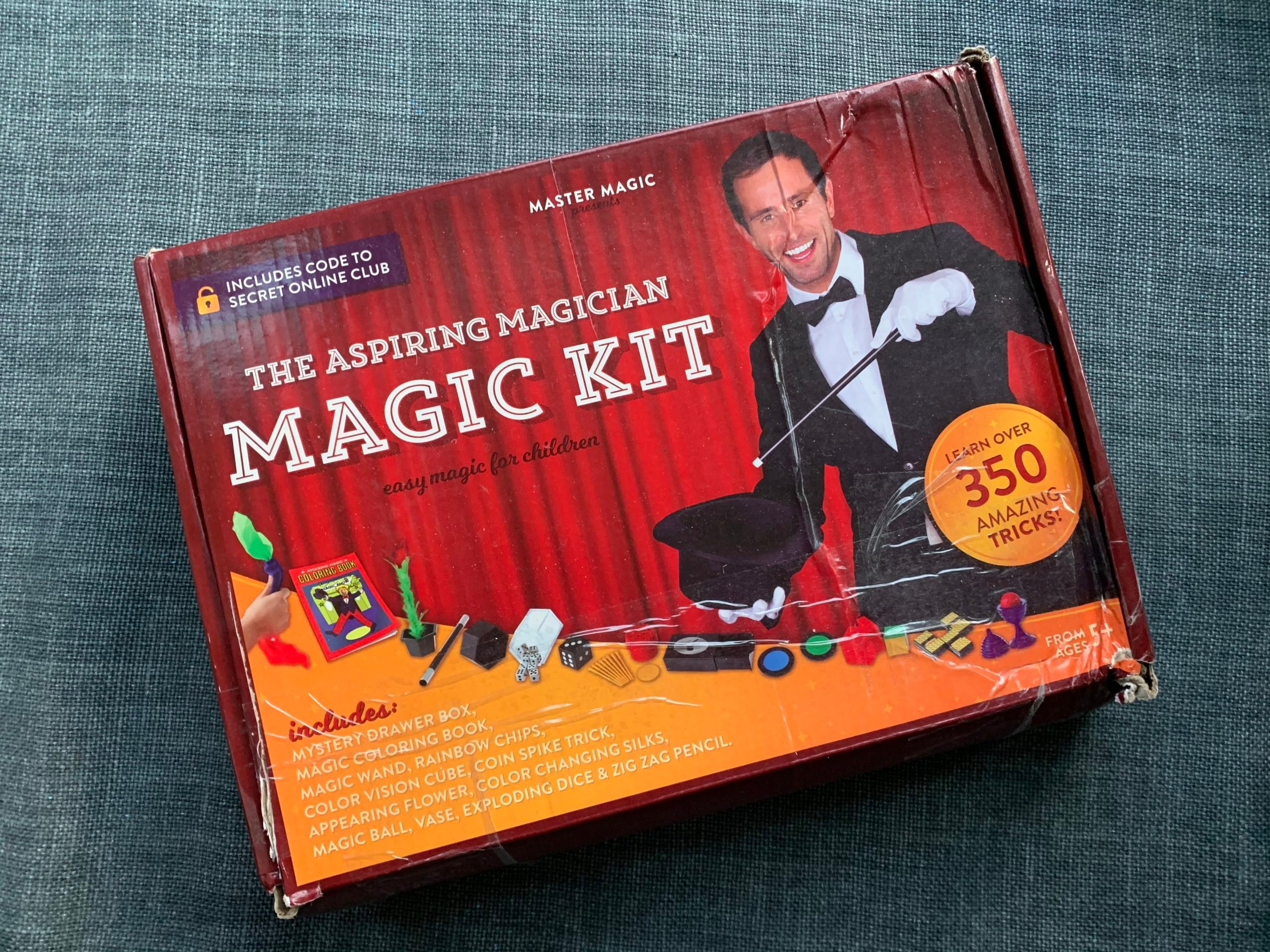  Magic Makers Marvelous Magic Kit 350 Tricks - Easy to Master :  Toys & Games