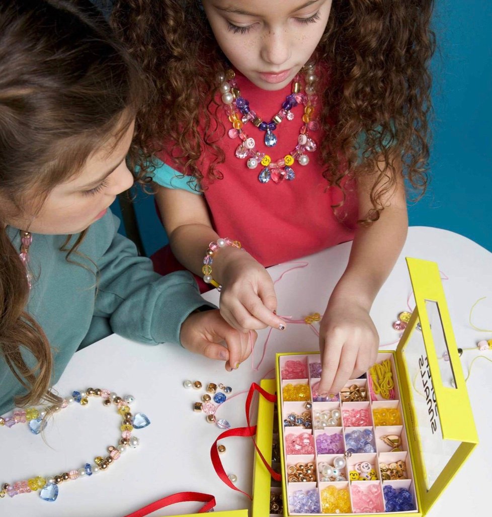 Build-a-Snowman Beaded Putty: Rebecca's Toys & Prizes