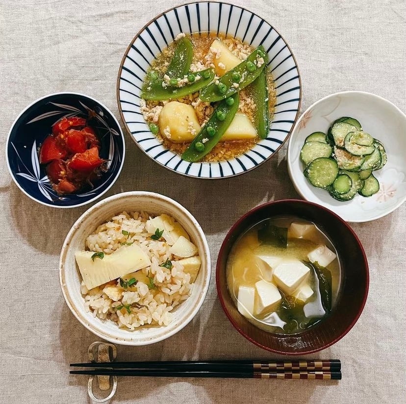 A Japanese Formula for Dinner: One Soup, Three Sides