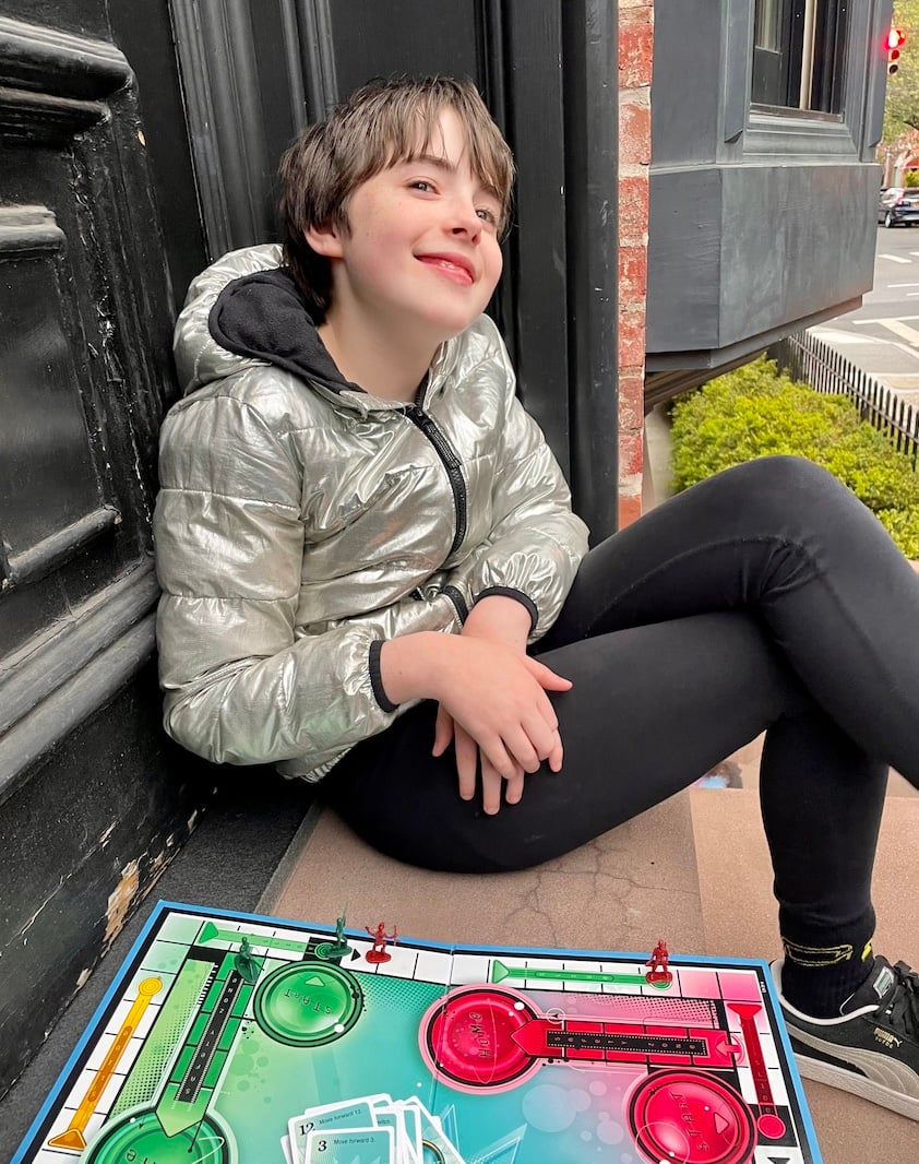 Sorry! Pets Behaving Badly Board Game, for Kids Ages 6 and Up, for 2-4 Players