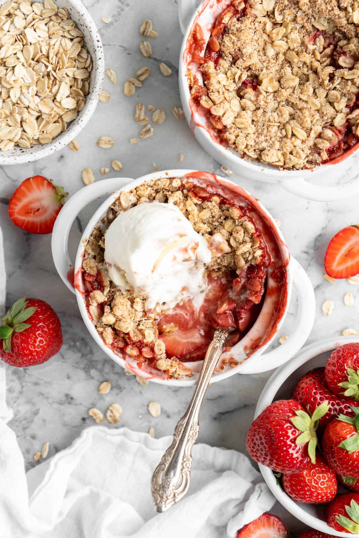 5 Ingredient Vegan Strawberry Crumble