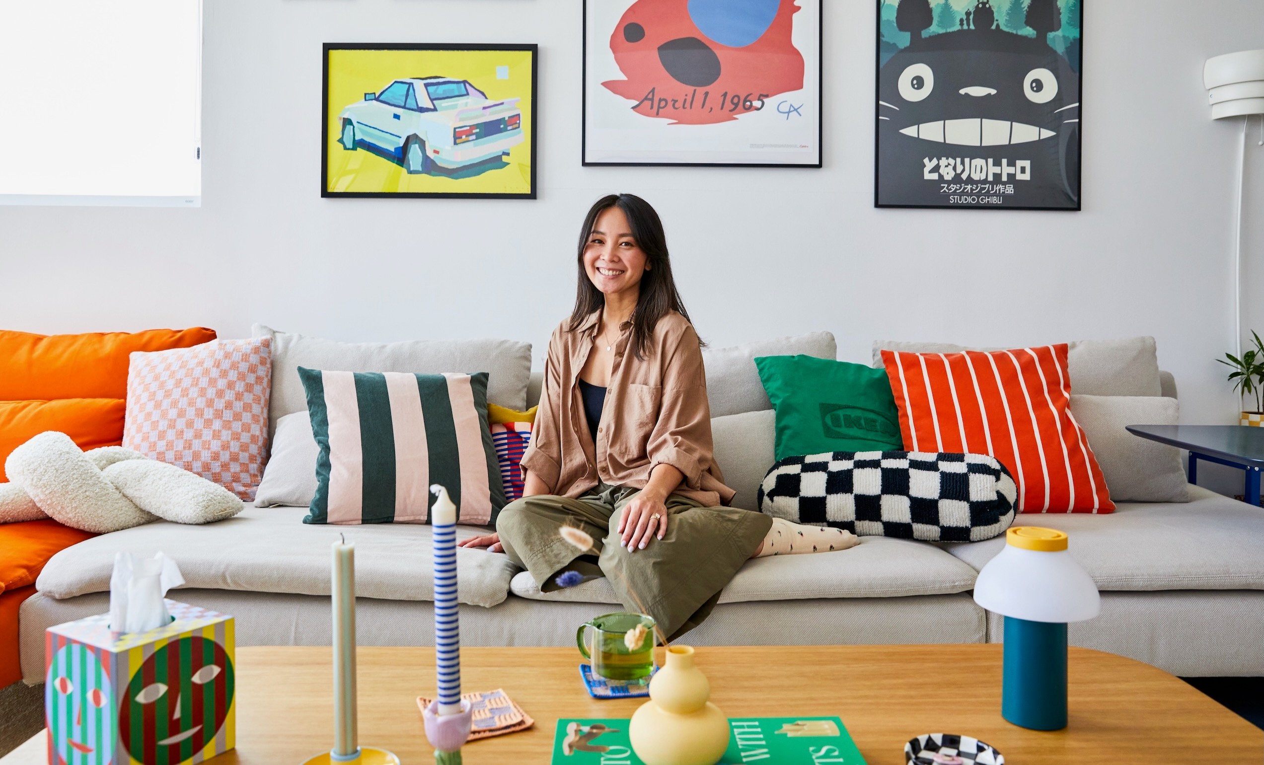 Een kleurrijk, speels huis met Ikea-vondsten en groentelampen