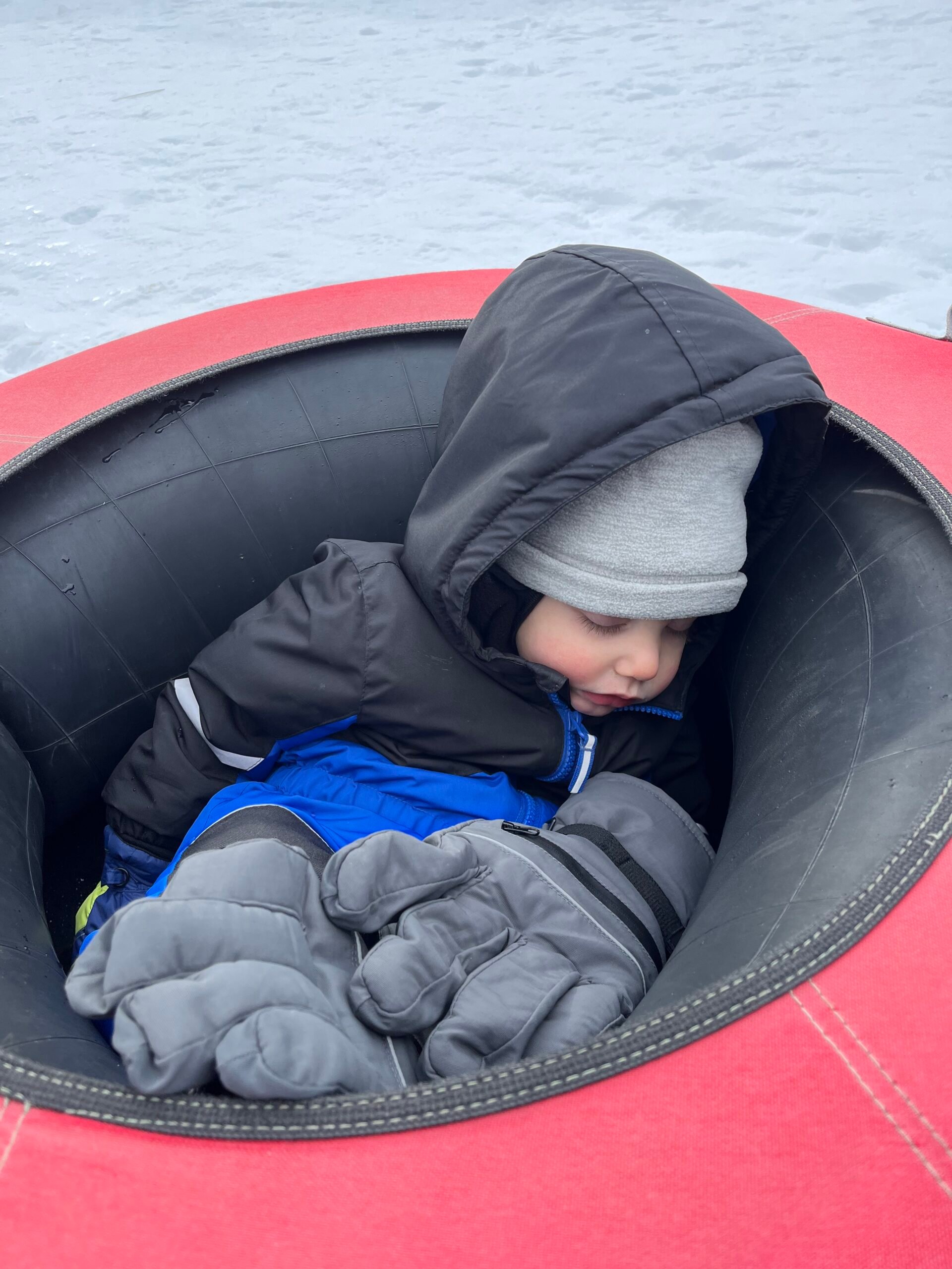 8 schattige plekken waar baby's in slaap zijn gevallen