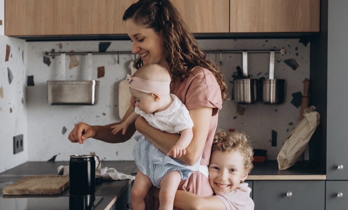 “Ik heb ervoor gekozen om thuis te blijven bij de kinderen. Nu word ik gek.”