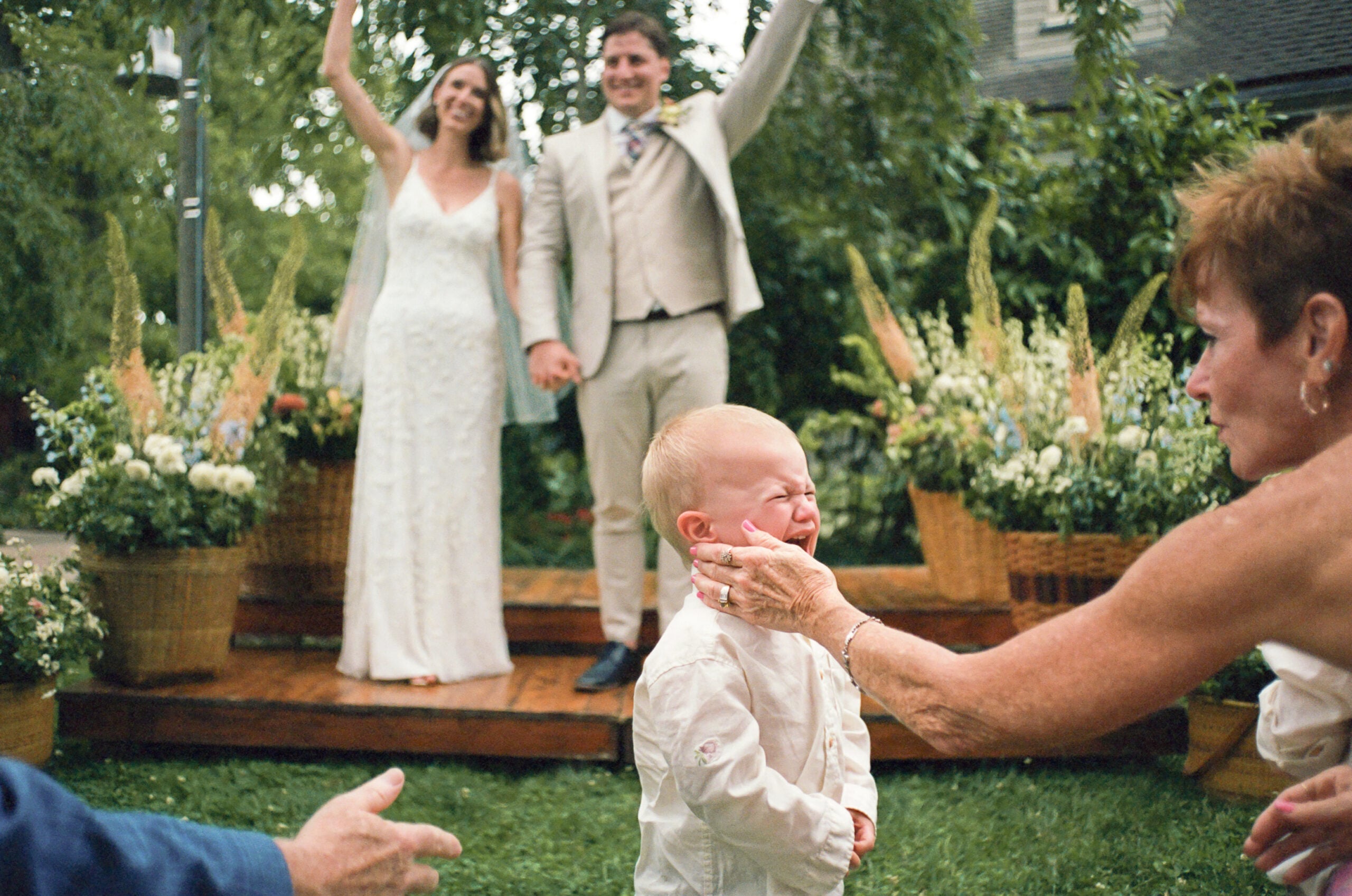 How Great Are These Wedding Photos?!