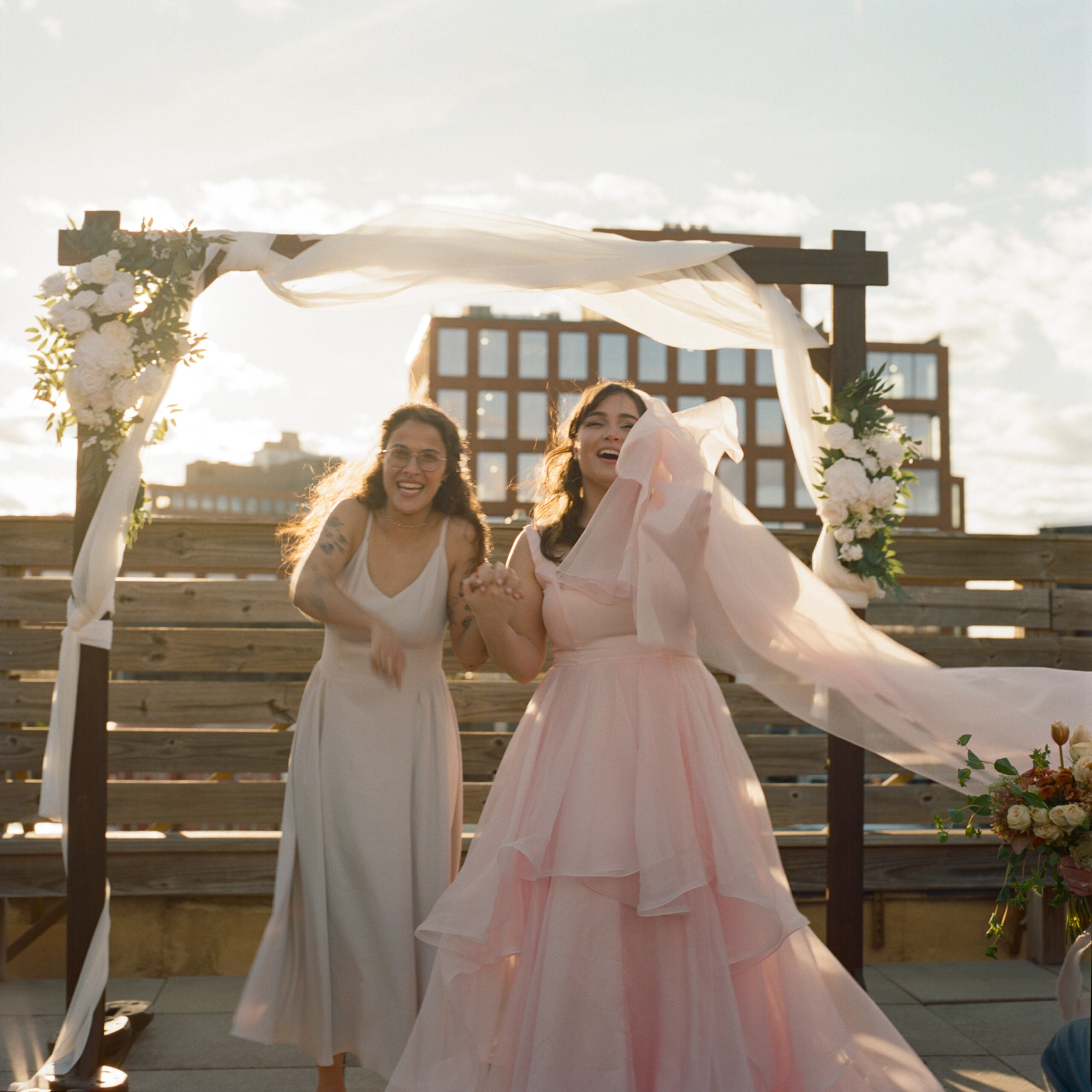 How Great Are These Wedding Photos?!