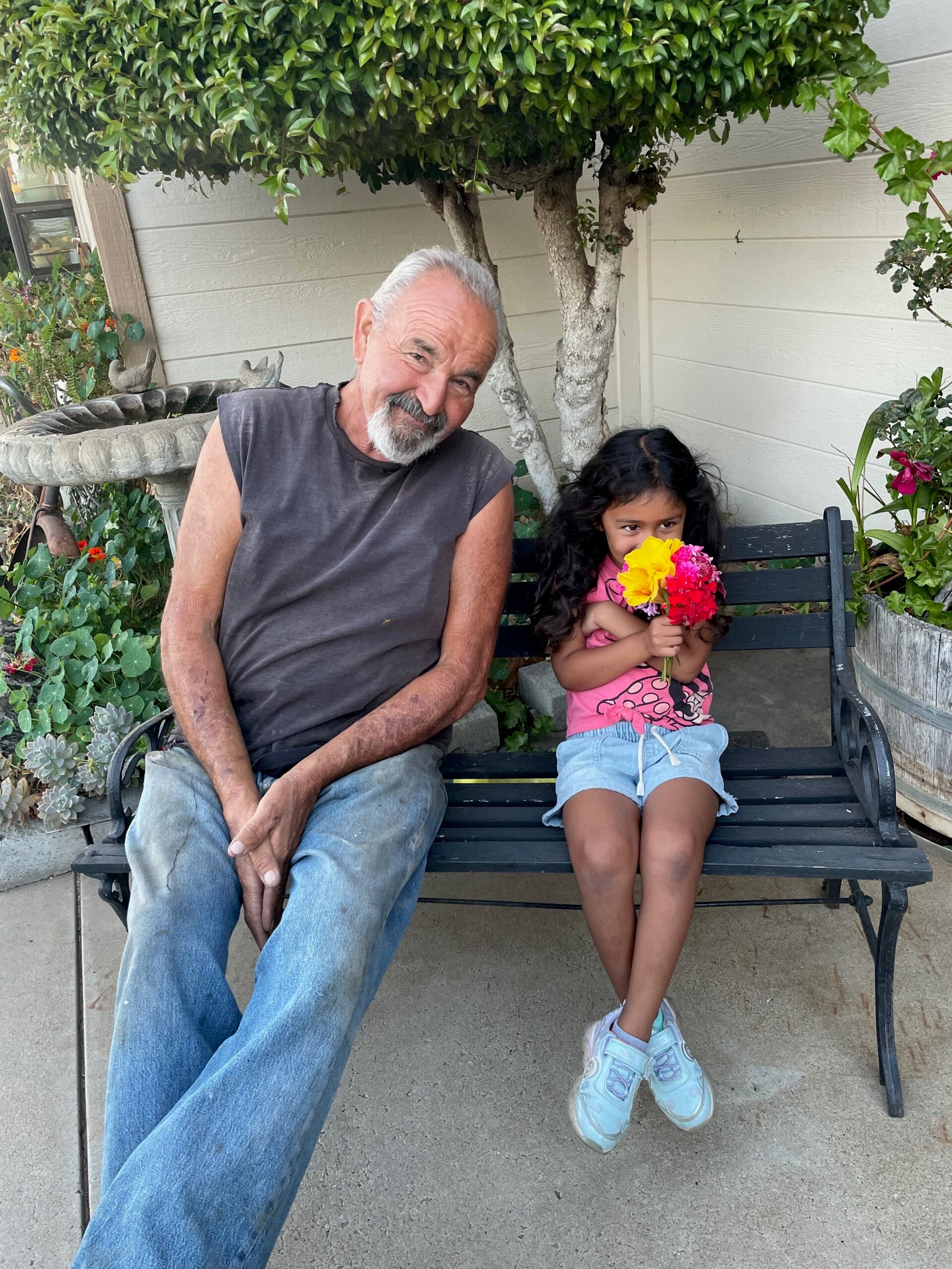 On unexpected friendships