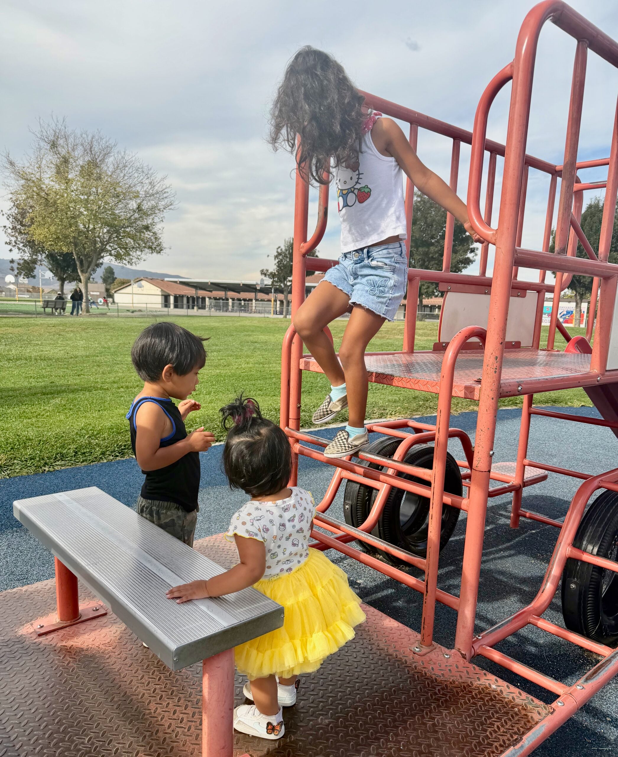 how to help siblings bond