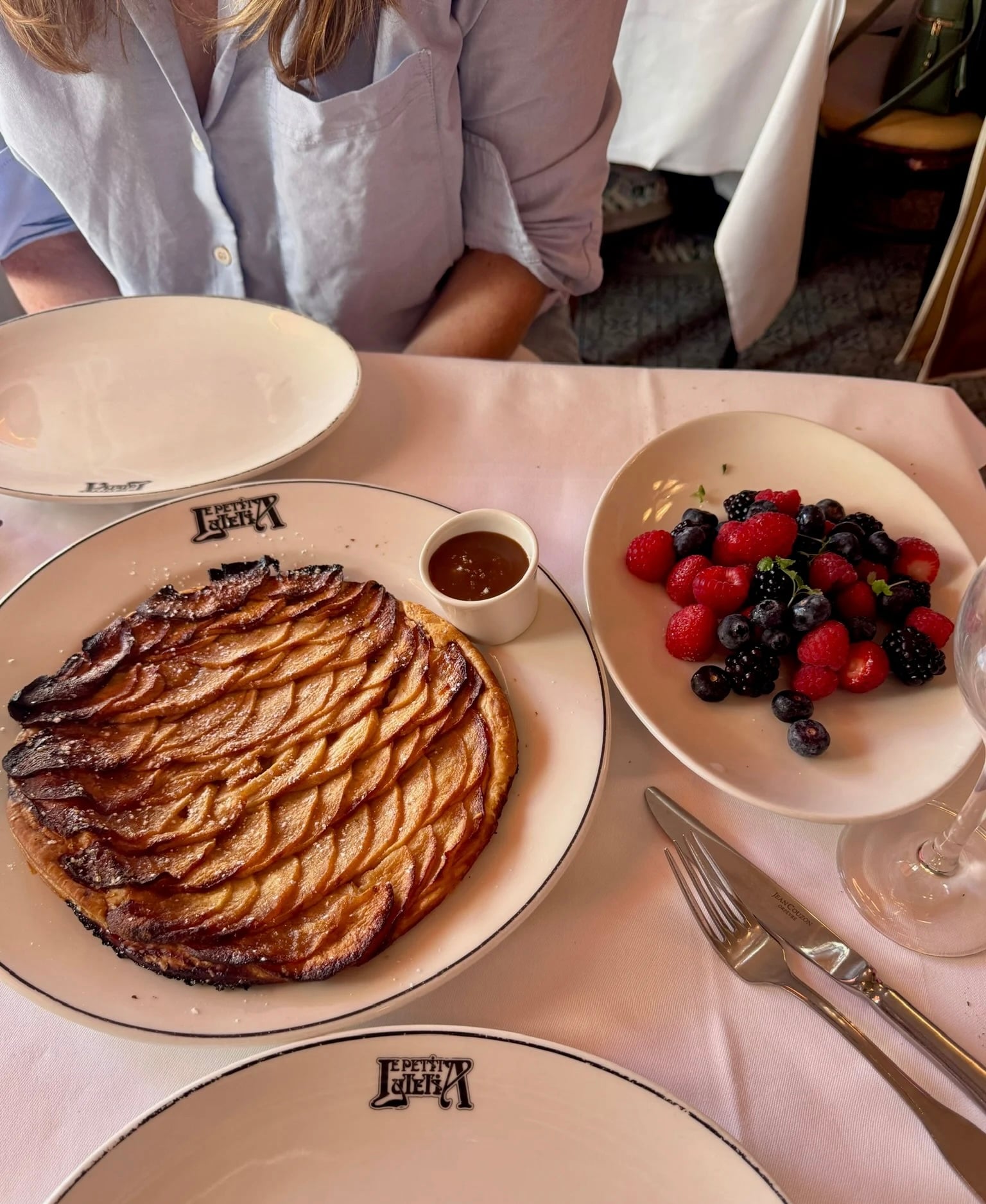 10 Fun Things I Noticed in Paris